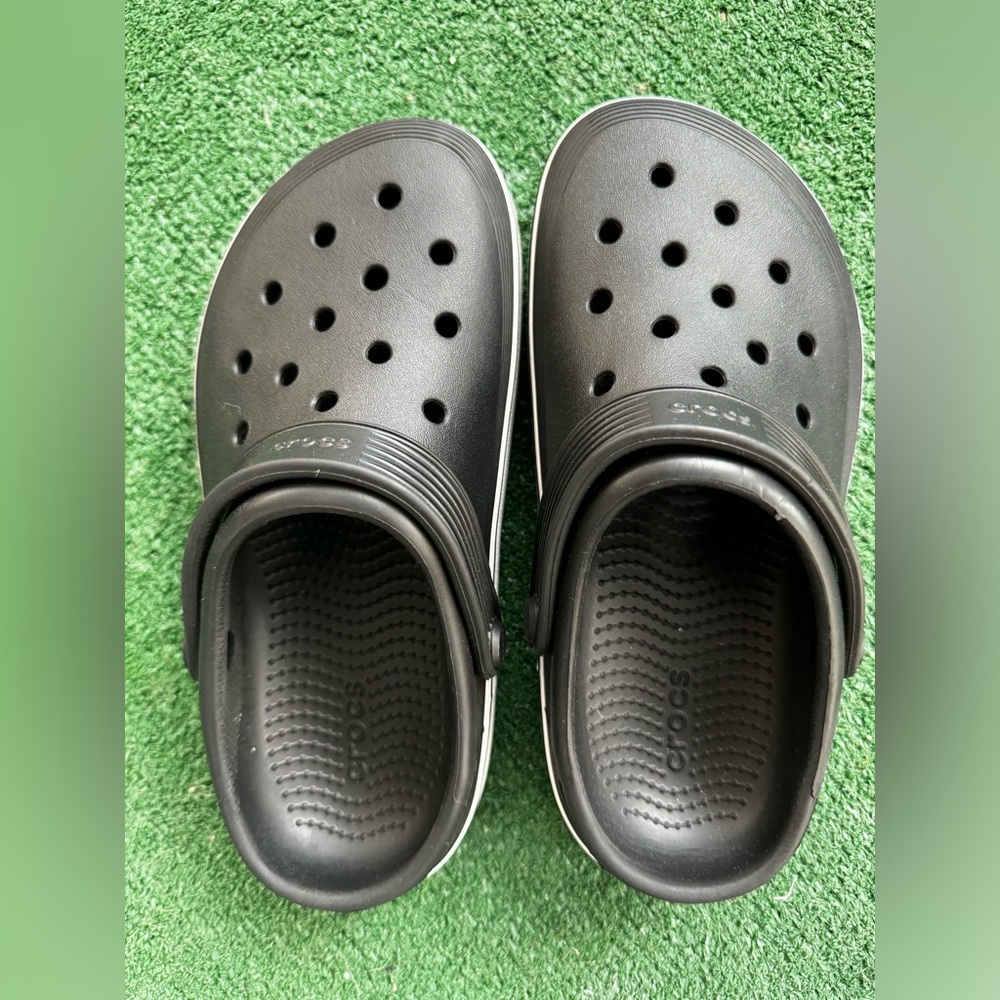 Crocs - Picture 4 of 6